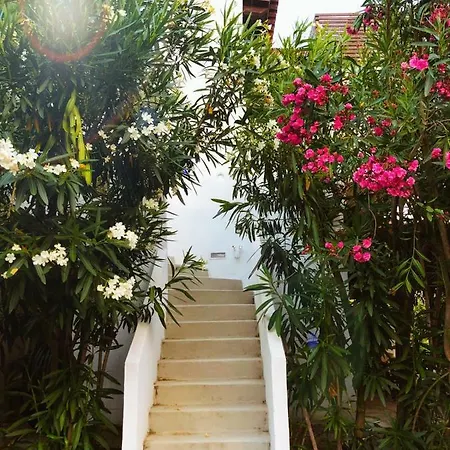 Vacation Villa, Family Friendly & Snooker بيت للعطل *